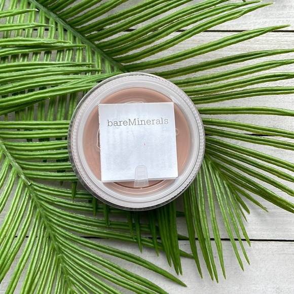 NEW BareMinerals Matte Mineral Foundation - Picture 11 of 13
